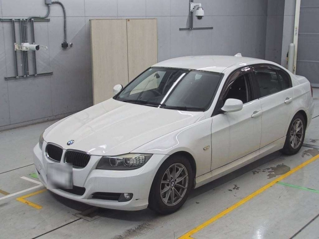 BMW 3 SERIES 2011