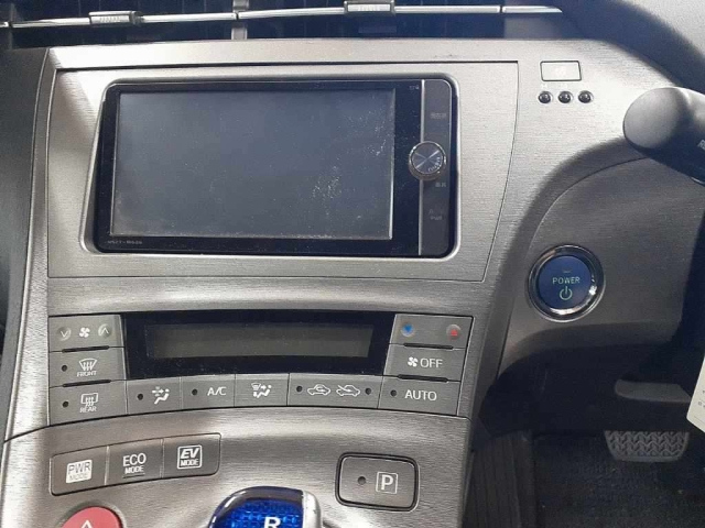 TOYOTA PRIUS 2014