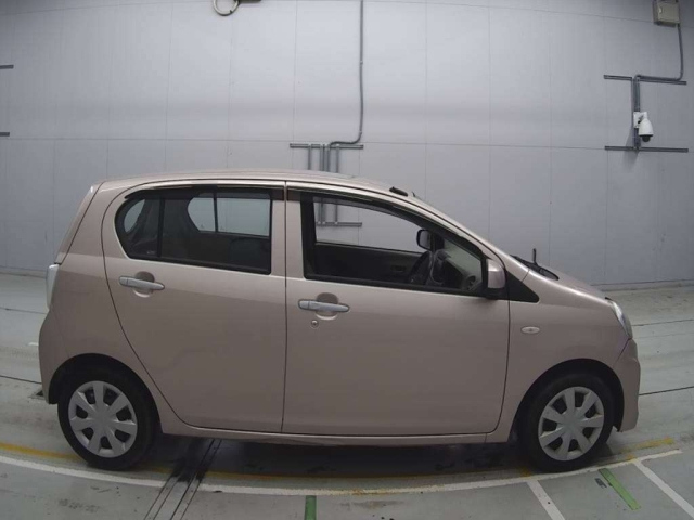 DAIHATSU MIRA E S 2014