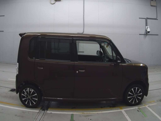 DAIHATSU MOVE CONTE 2011
