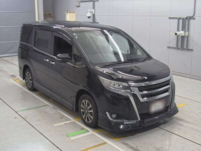 TOYOTA ESQUIRE 2018
