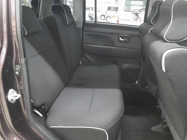 DAIHATSU MOVE CONTE 2011