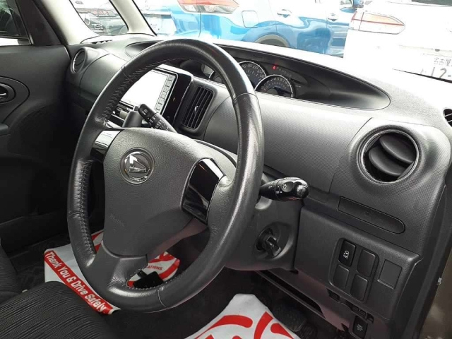 DAIHATSU TANTO 2011