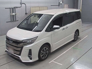 TOYOTA NOAH 2020