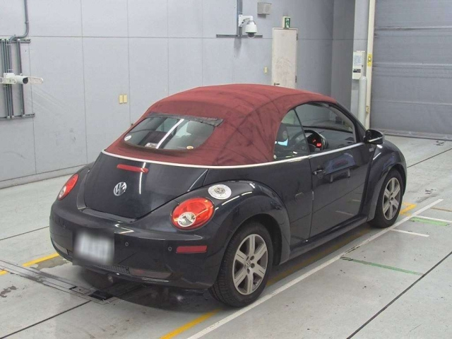 VOLKSWAGEN NEW BEETLE 2009
