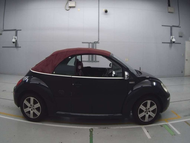 VOLKSWAGEN NEW BEETLE 2009