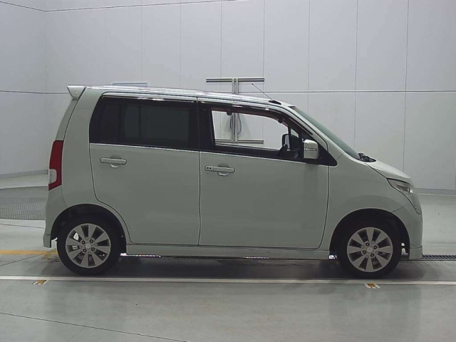 SUZUKI WAGON R 2011