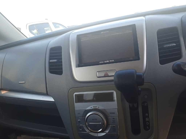 SUZUKI WAGON R 2011