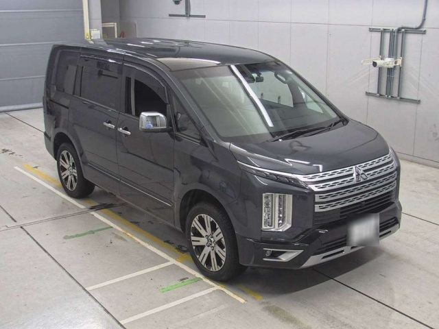 MITSUBISHI DELICA D5 2023