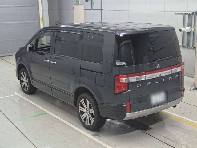MITSUBISHI DELICA D5 2023