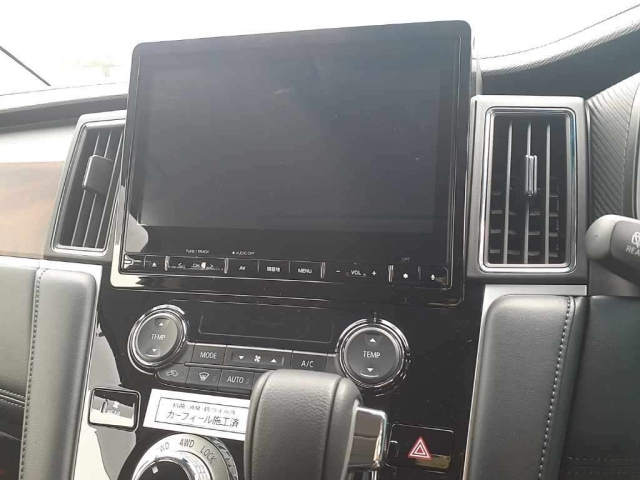 MITSUBISHI DELICA D5 2023