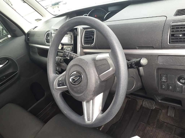 DAIHATSU TANTO 2015
