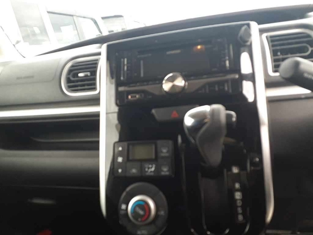 DAIHATSU TANTO 2015