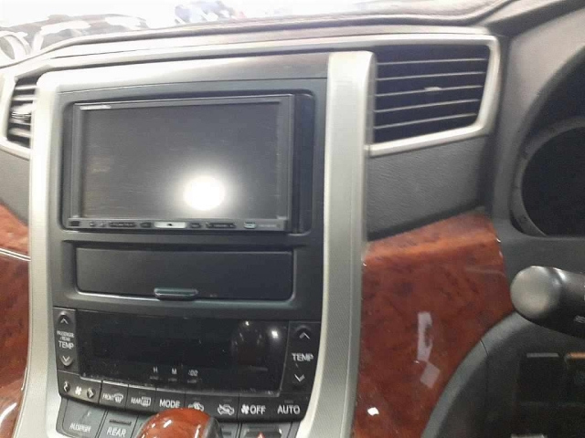 TOYOTA VELLFIRE 2010