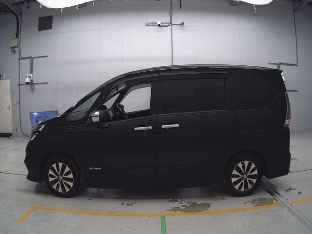 NISSAN SERENA 2017