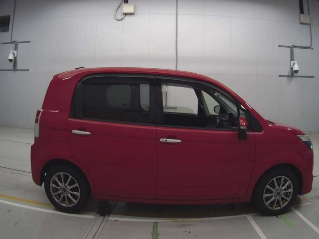 TOYOTA SPADE 2014