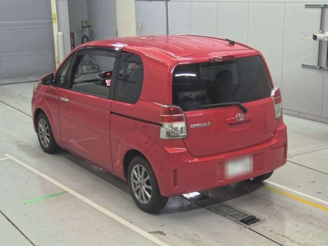 TOYOTA SPADE 2014