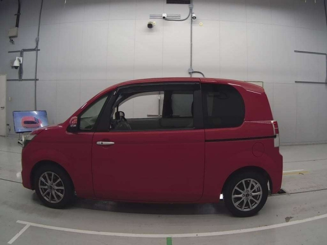 TOYOTA SPADE 2014