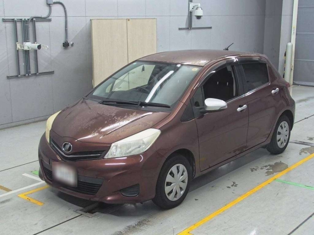 TOYOTA VITZ 2012