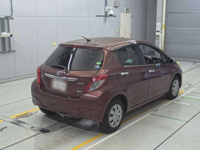TOYOTA VITZ 2012