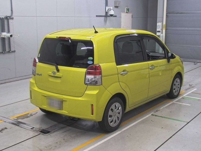TOYOTA SPADE 2014