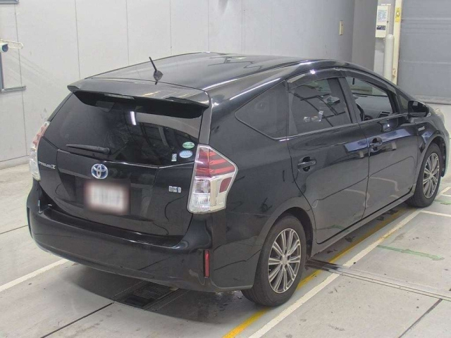 TOYOTA PRIUS ALPHA 2014