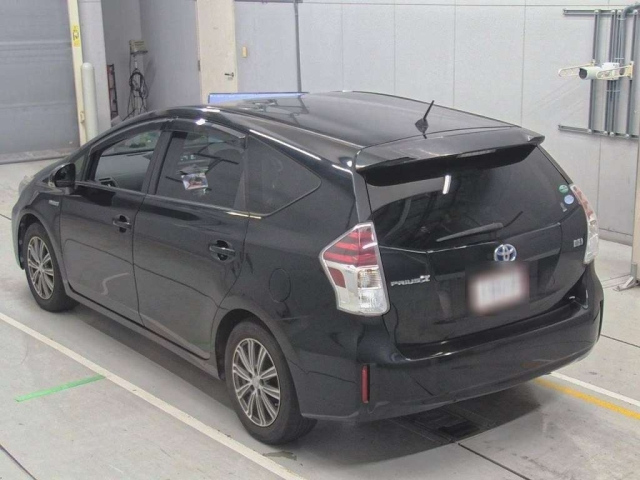 TOYOTA PRIUS ALPHA 2014