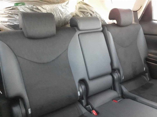 TOYOTA PRIUS ALPHA 2014