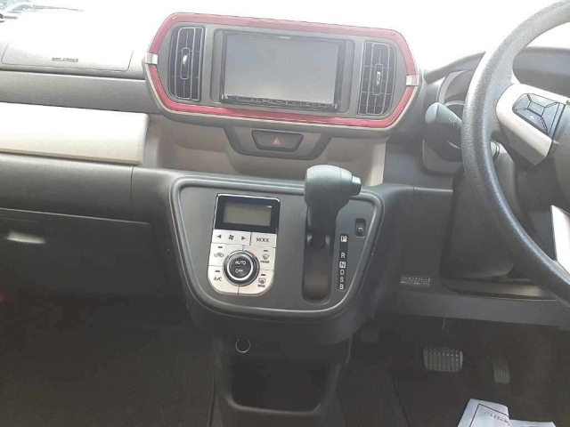 DAIHATSU BOON 2017