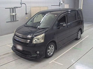 TOYOTA NOAH 2009