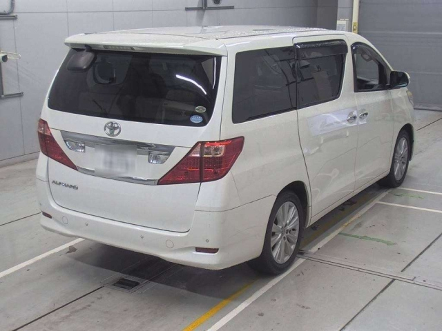 TOYOTA ALPHARD 2010