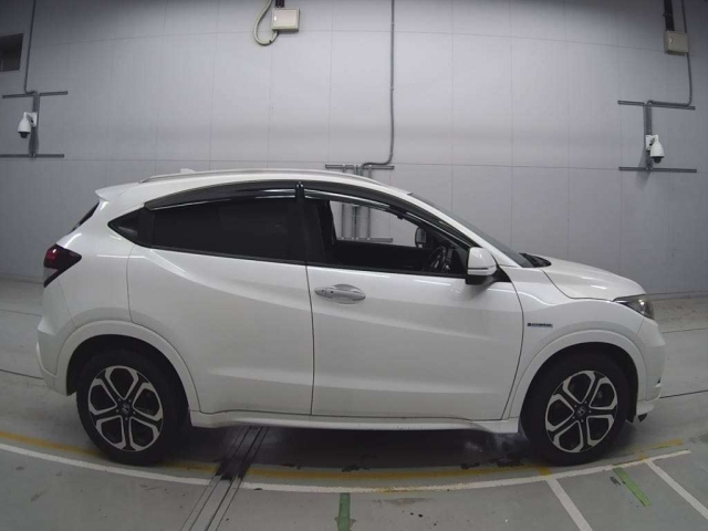 HONDA VEZEL 2015