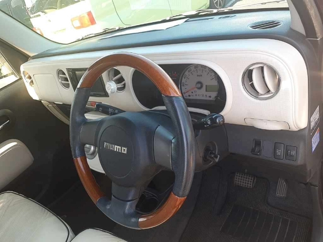 DAIHATSU MIRA 2012