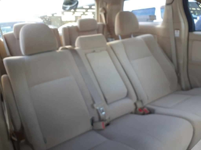 TOYOTA ALPHARD 2010