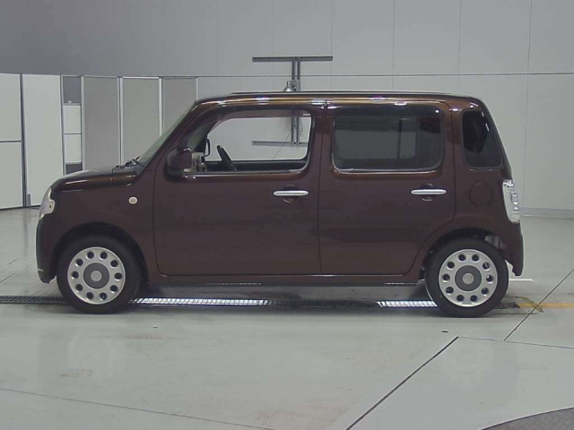DAIHATSU MIRA 2012
