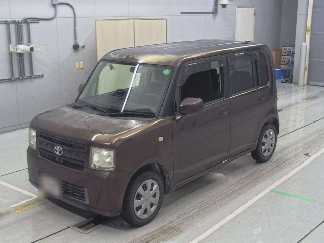 TOYOTA PIXIS SPACE 2012