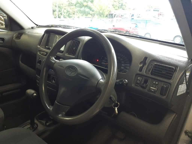 TOYOTA PROBOX 2012