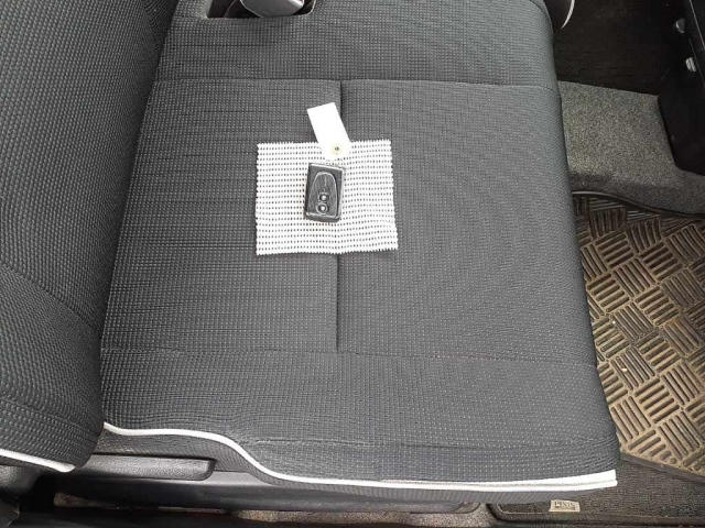 TOYOTA PIXIS SPACE 2012