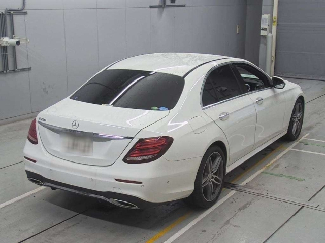 MERCEDES BENZ E CLASS 2017