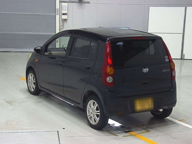 DAIHATSU MIRA 2010