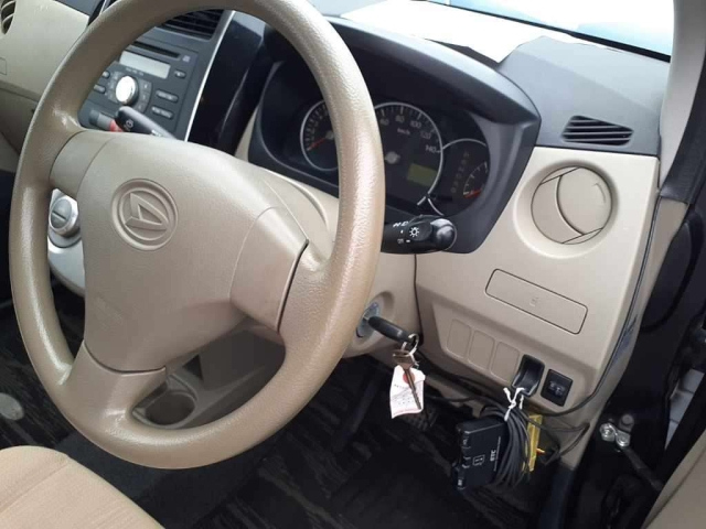 DAIHATSU MIRA 2010