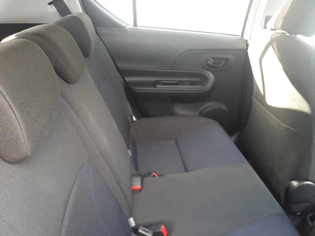TOYOTA AQUA 2016