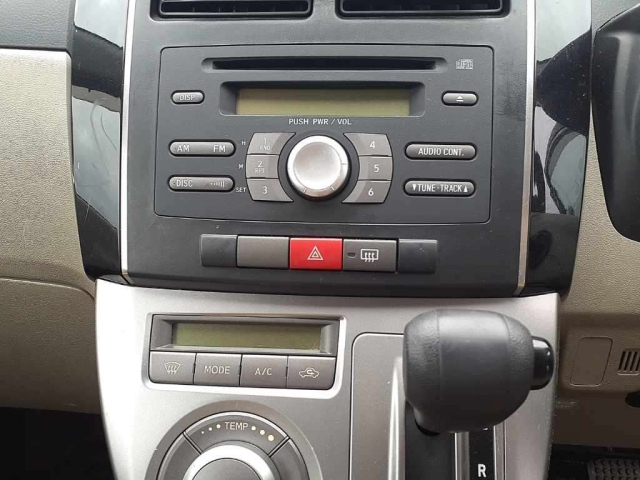 DAIHATSU MIRA 2010