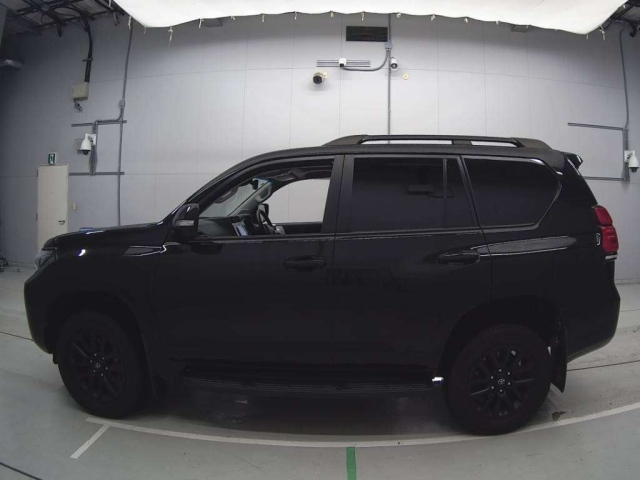 TOYOTA ALPHARD 2022