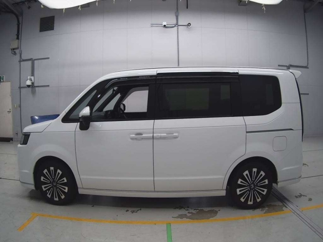 HONDA STEP WAGON 2022