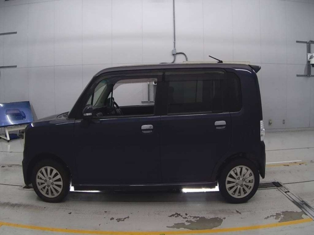 DAIHATSU MOVE CONTE 2011