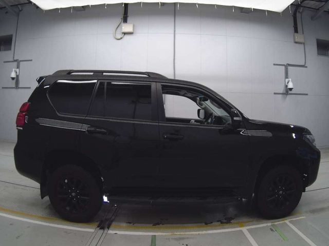 TOYOTA ALPHARD 2022