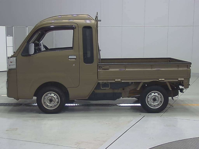 DAIHATSU HIJET TRUCK 2015