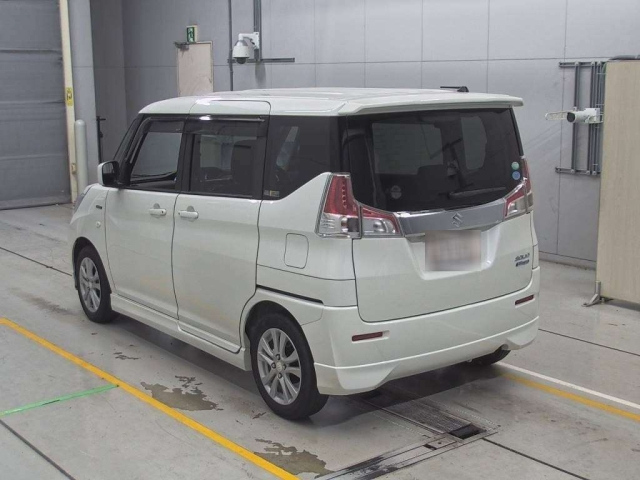SUZUKI SOLIO 2015