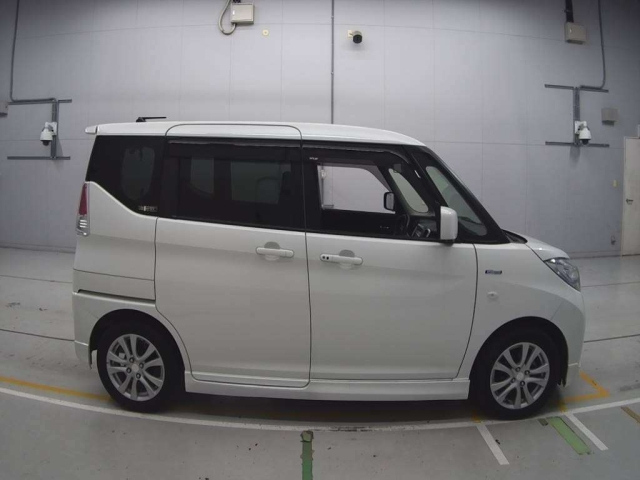 SUZUKI SOLIO 2015